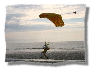 Fallschirmlandung am Strand von St. Peter-Ording